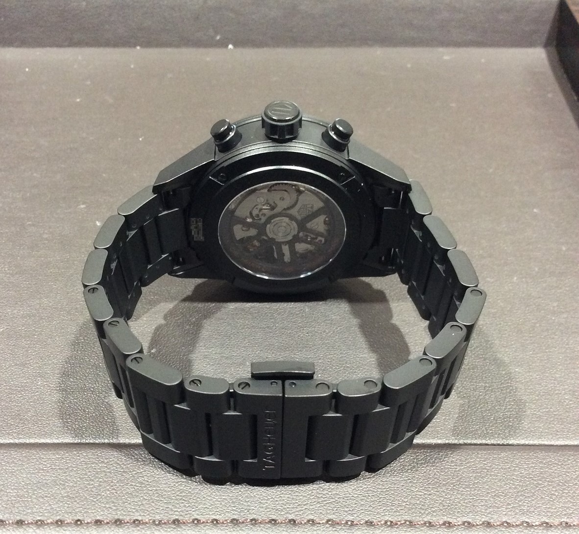 タグ・ホイヤー(TAG Heuer) カレラ H02 クロノグラフ フルセラミック